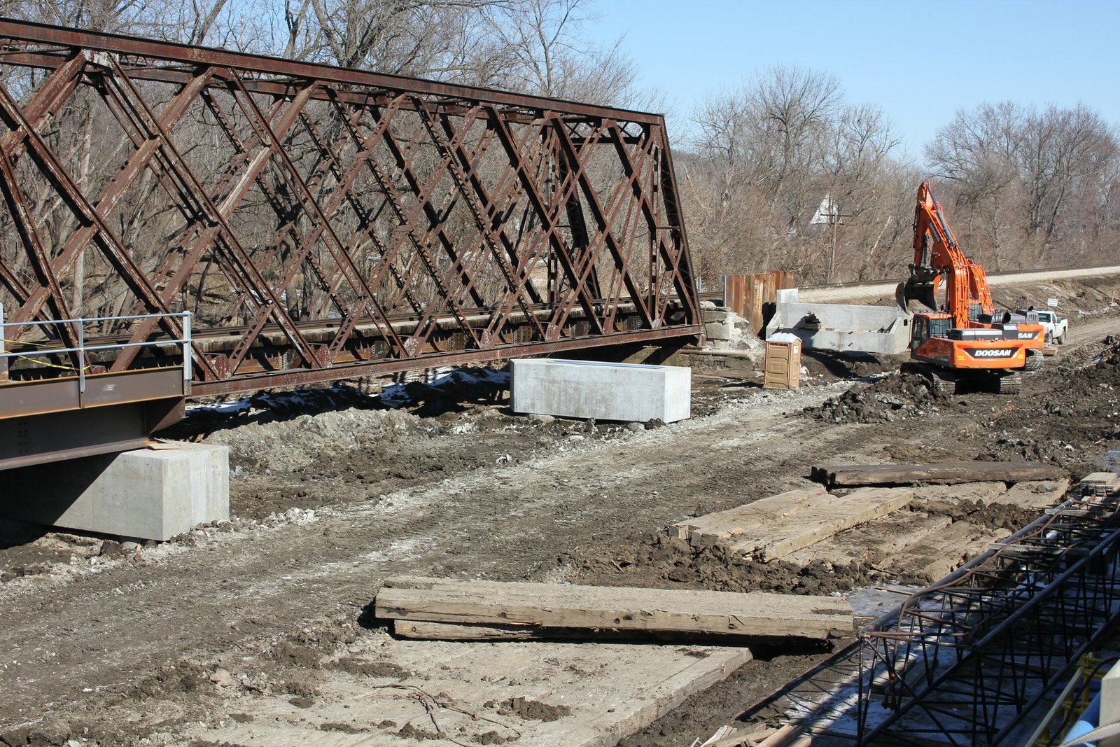 East end of new bridge during construction
